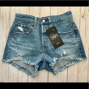 Levi’s 501 shorts size 26